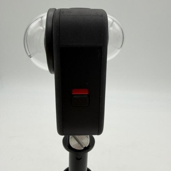 GoPro MAX 360 Action Camera Kit w/ Tripod, Mounts, Case, 128 gb card - Excellent - Picture 12 of 13